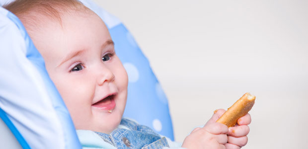 Quando pode o bebé comer pão?