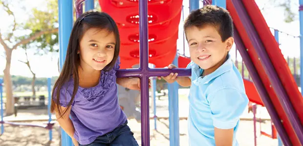 Crianças no parque infantil? Sim! Mas com cuidado