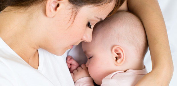 O meu bebé não dorme à noite. Serão as sestas diurnas prolongadas?