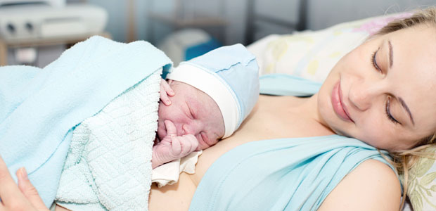 Infeções dos recém-nascidos: sintomas e tratamento