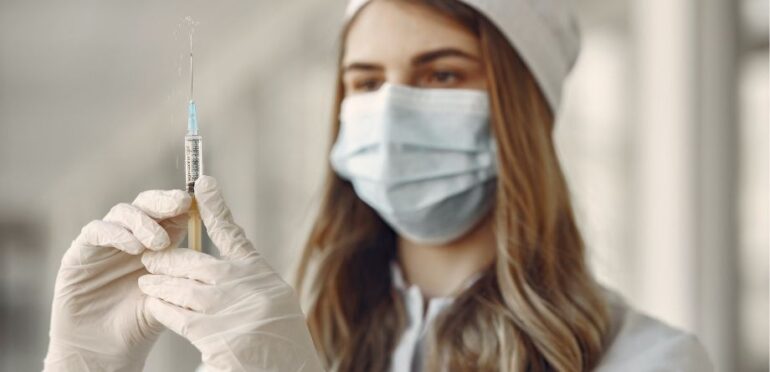 Vacinas pediátricas chegam à União Europeia a 13 de dezembro