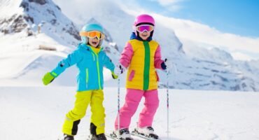 Esquiar em família: 5 estâncias de Ski aqui ao lado