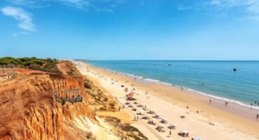 Tudo Incluído no Algarve: selecionamos 8 hotéis para umas férias inesquecíveis.
